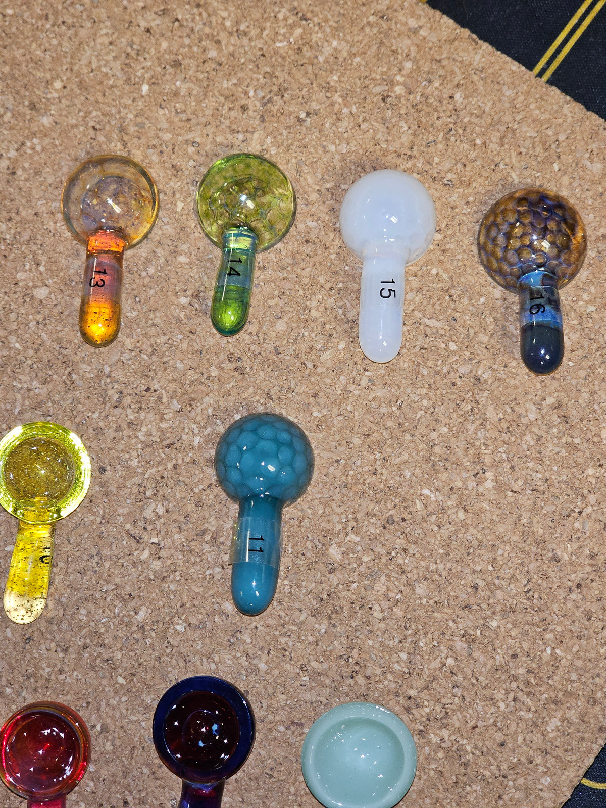 DRM GLASS SCOOP