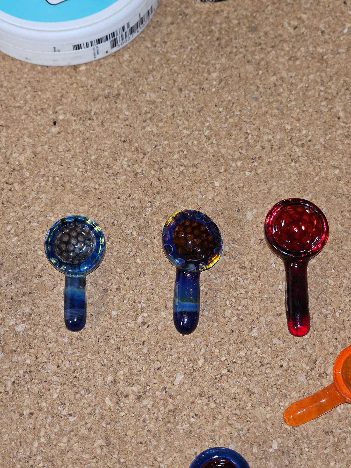 DRM GLASS SCOOP