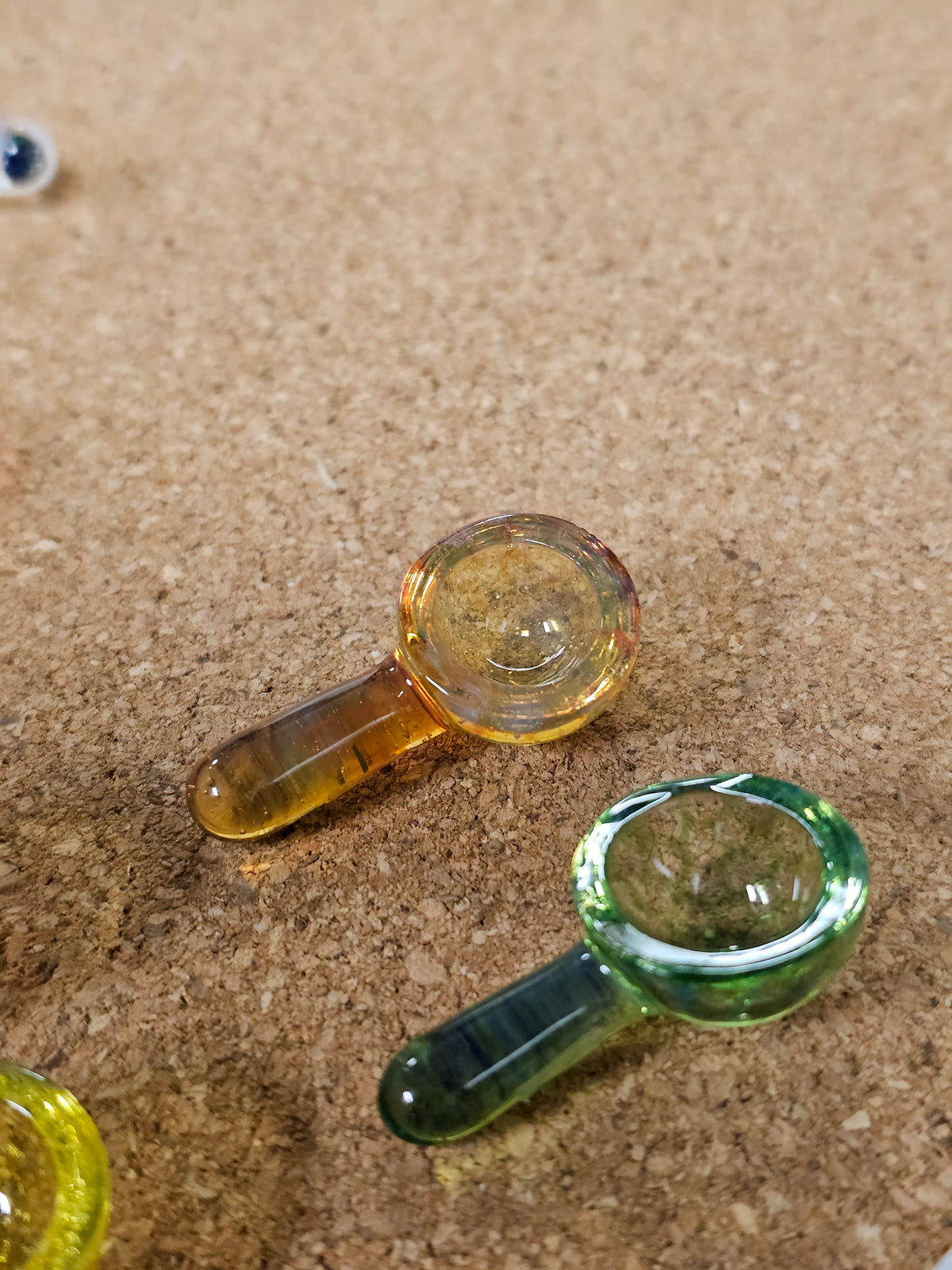 DRM GLASS SCOOP