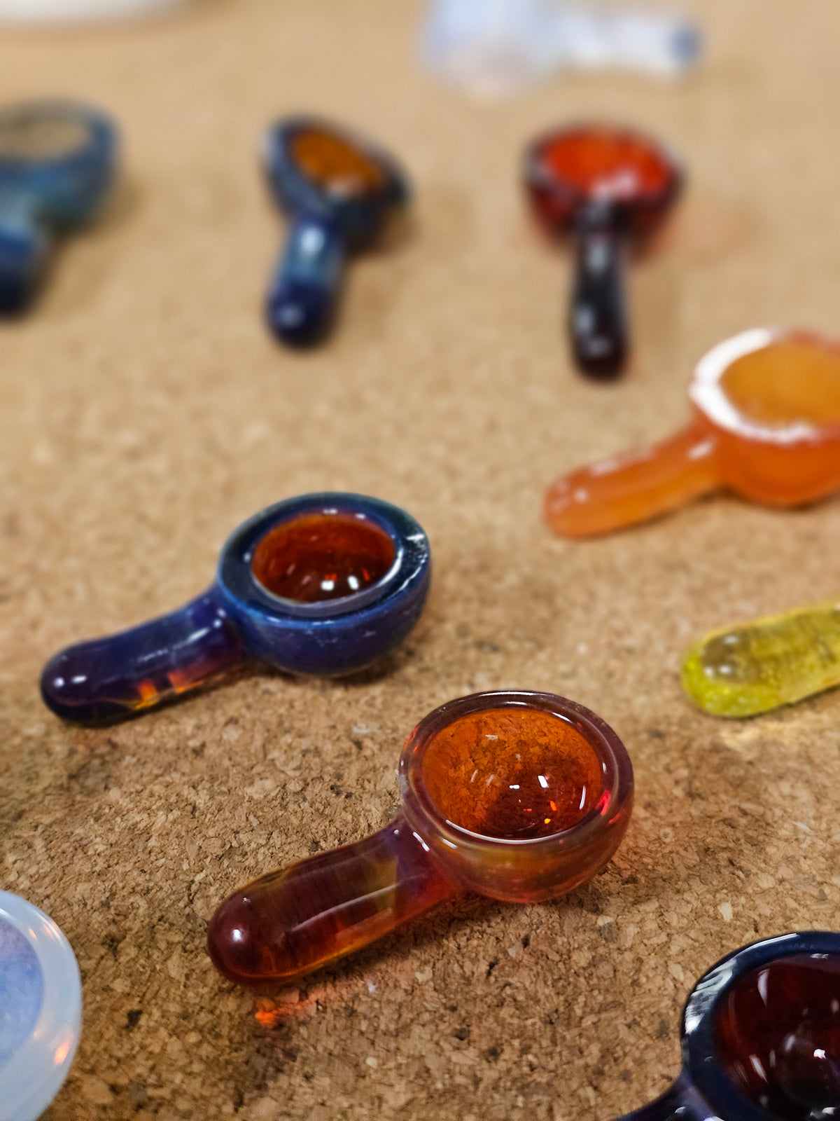 DRM GLASS SCOOP