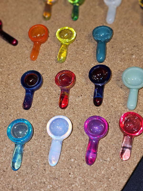 DRM GLASS SCOOP