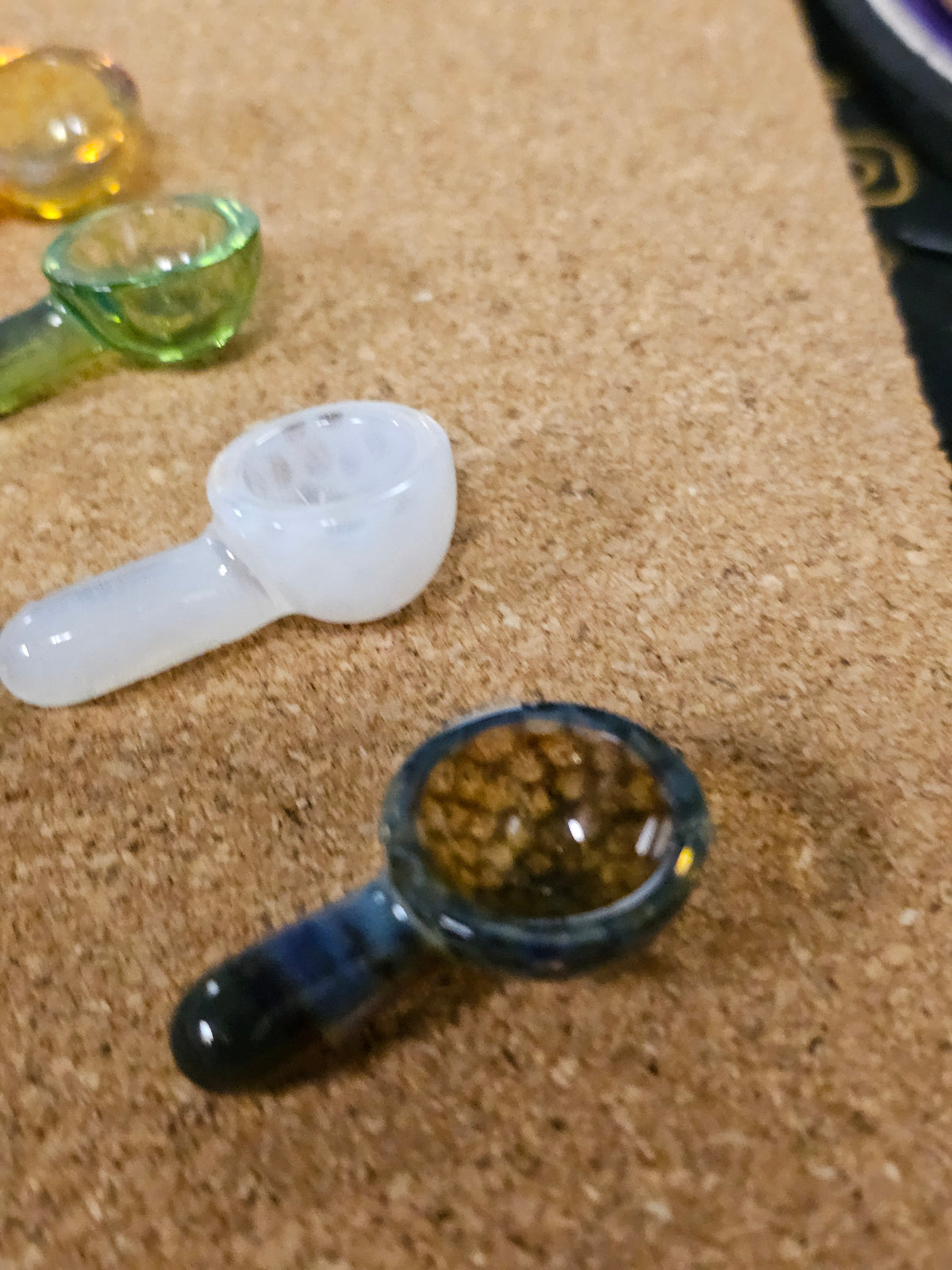DRM GLASS SCOOP